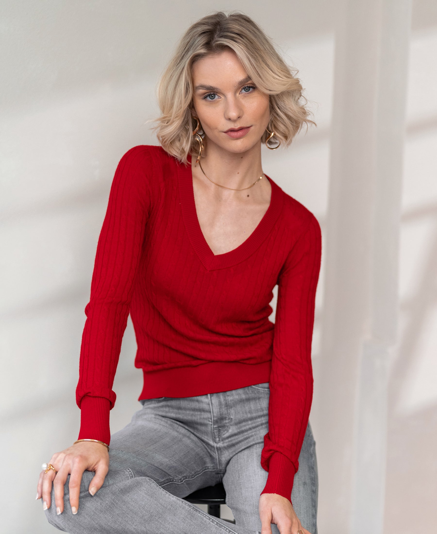 V-neck cable knit sweater LA JULYA Red