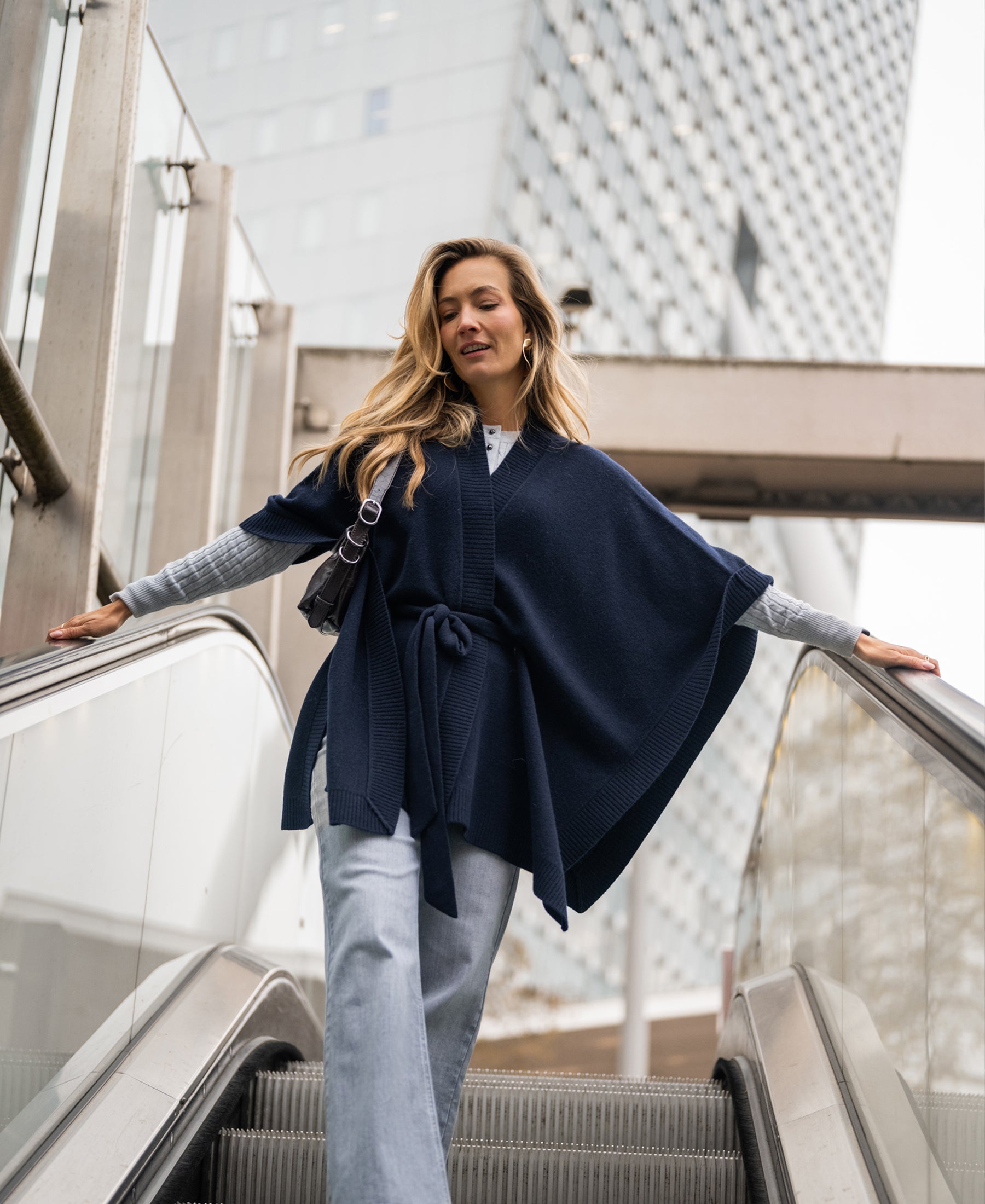 Merino wool LA PONCHO Dark blue